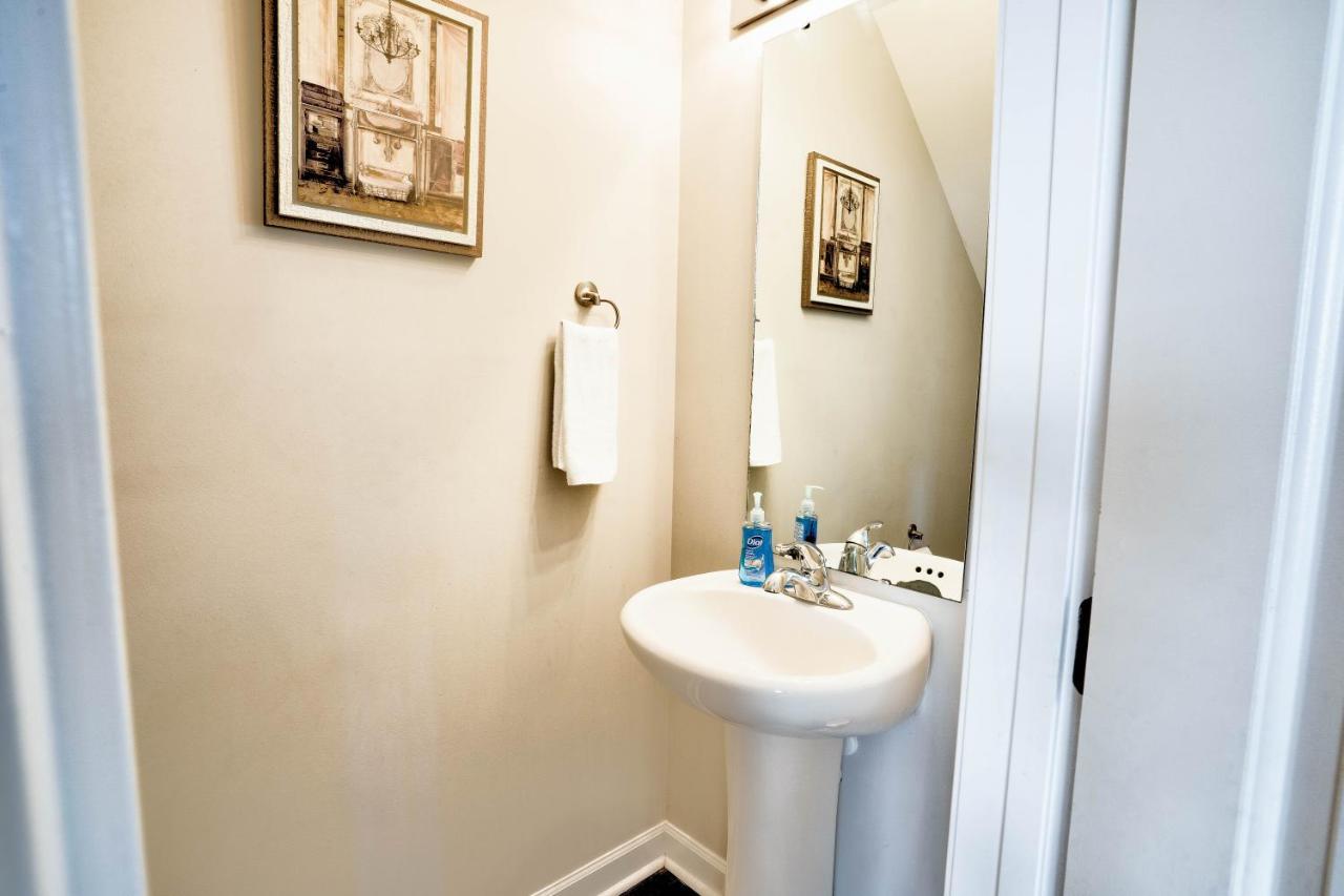 Kannapolis Elegant Townhouse - Pet Friendly Exterior photo